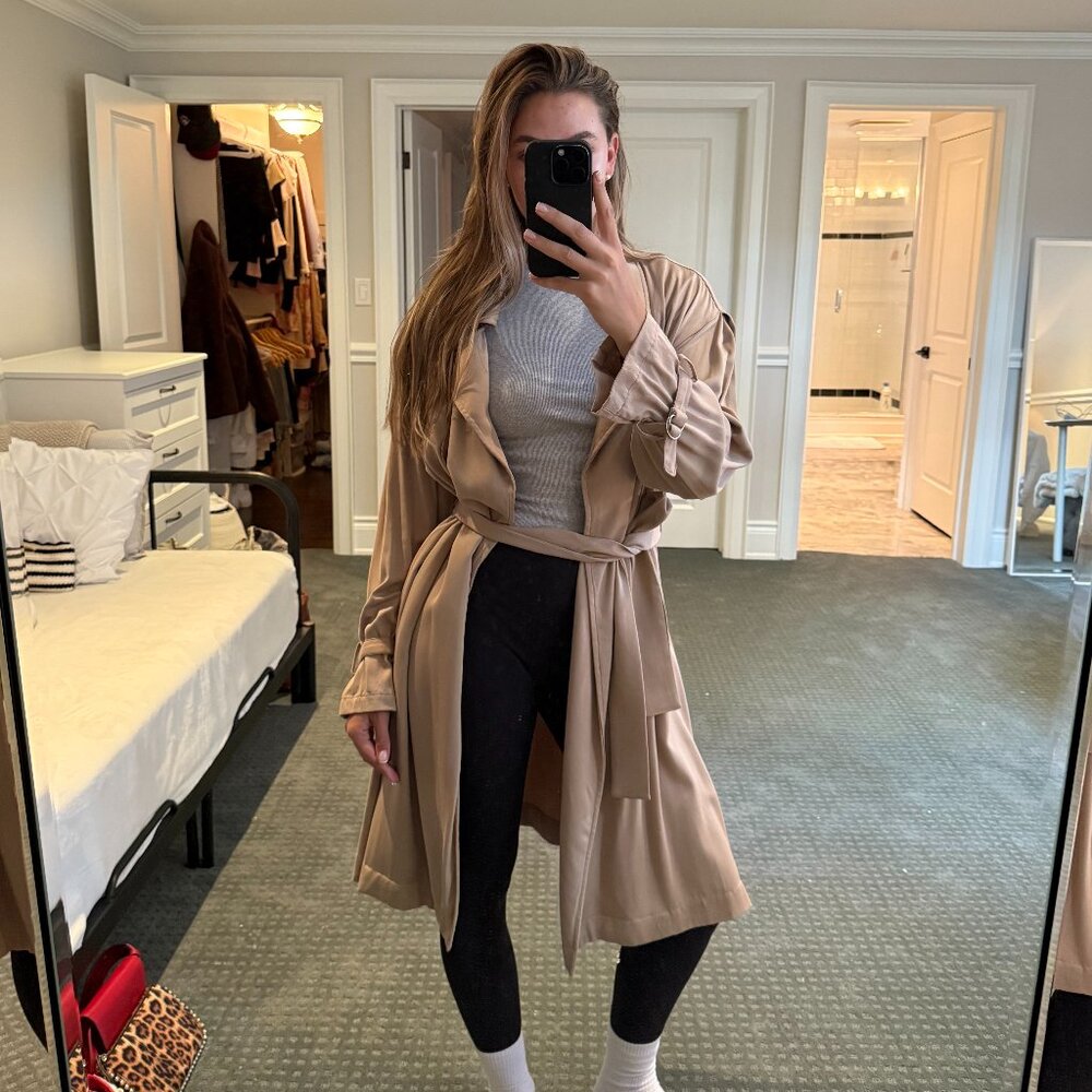 Urban Outfitters Brown/Tan Trench Coat – Size Small, Never Worn